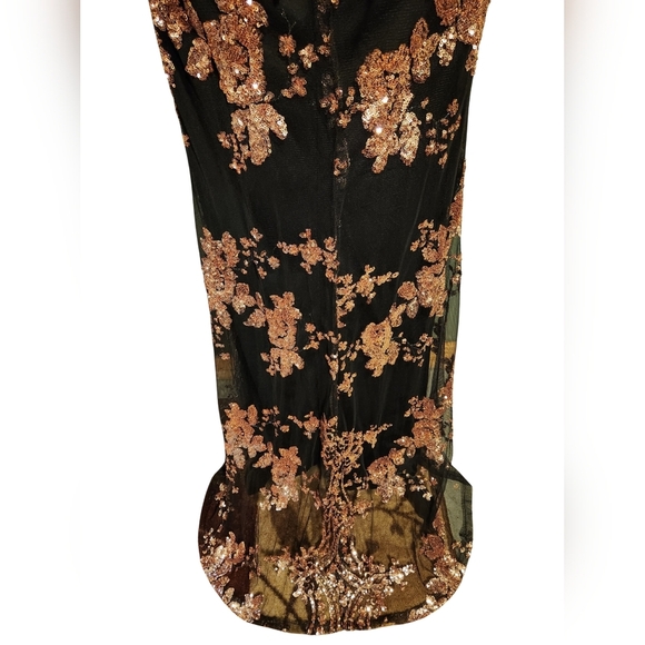 Simplee Black and Rose Gold Sequin Gown - Picture 13 of 15